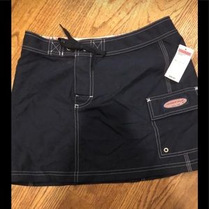 Size 2 Vineyard Vines board skirt